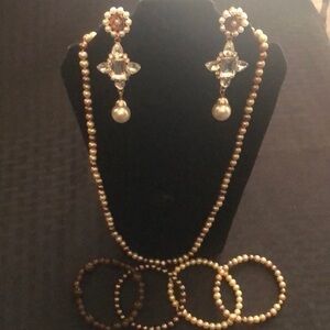 🎁VINTAGE stone jewelry bundle.Earth tones.Necklace,4bracelets& pierced earrings